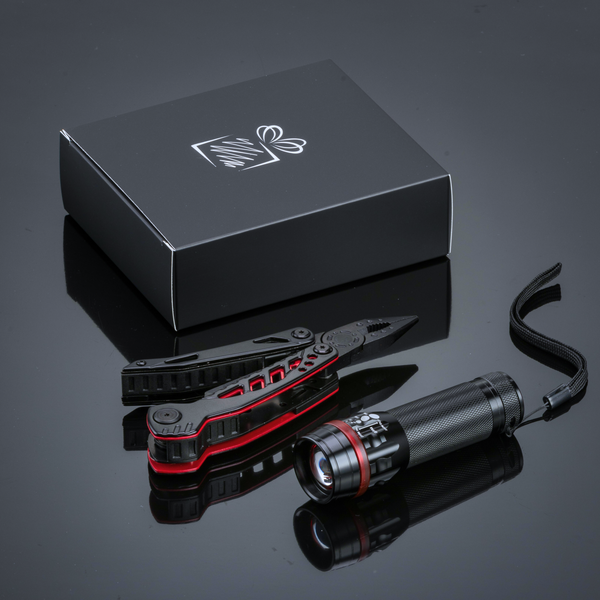 TITANIUM-COATED STEEL OPTIMA SET I: MULTITOOL AND FLASHLIGHT